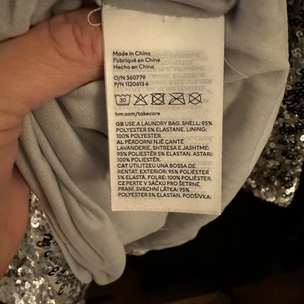 H&M Silver Sequin Mini Dress – Women’s XL – NWT – Party & Holiday Ready! - Picture 7 of 8